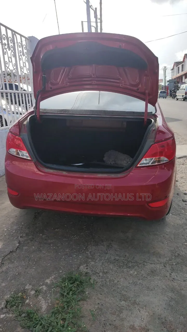 Hyundai Accent SE Sedan 2016 Red