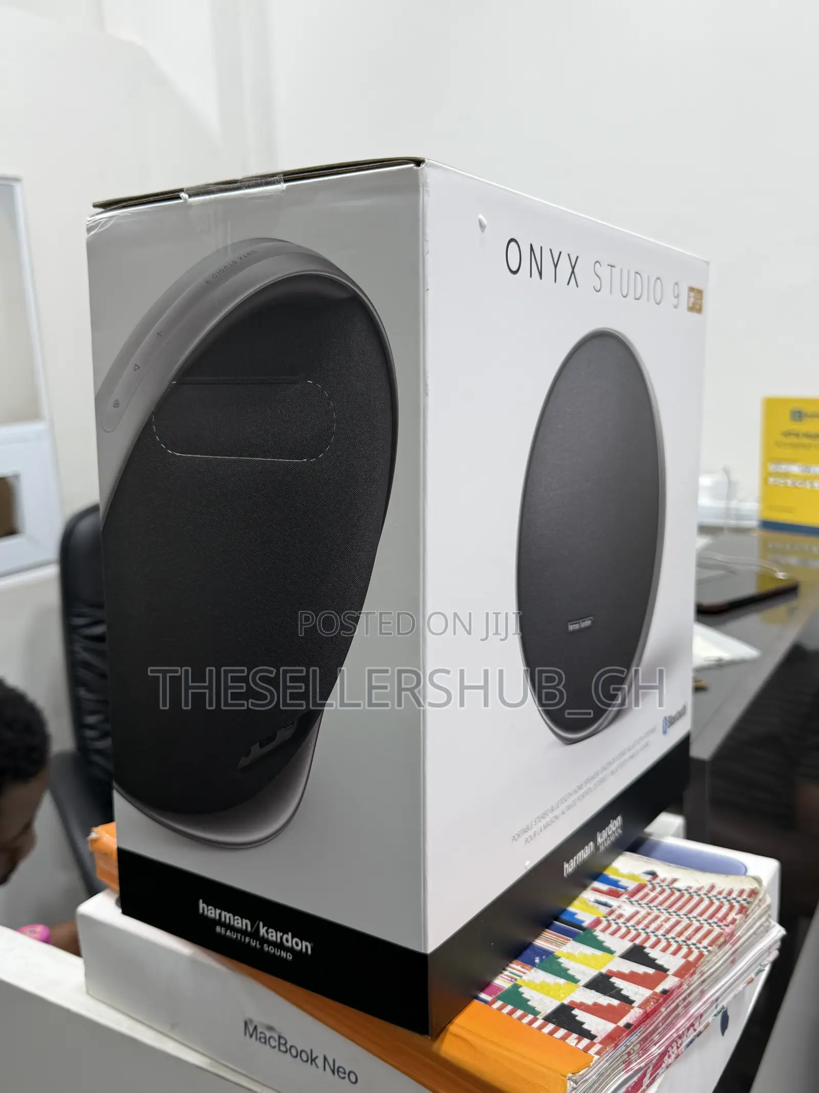 Harman Kardon Onyx Studio 9