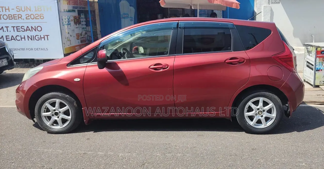 Nissan Note 1.6 Petrol 2016 Red