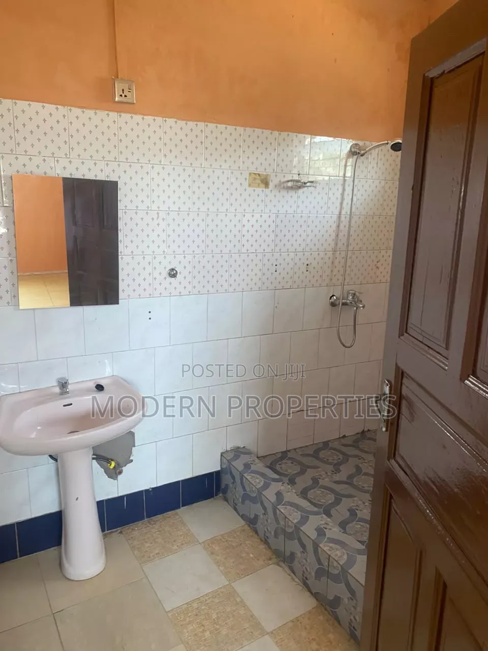 1bdrm Apartment in Modern Properties, Aboma for rent