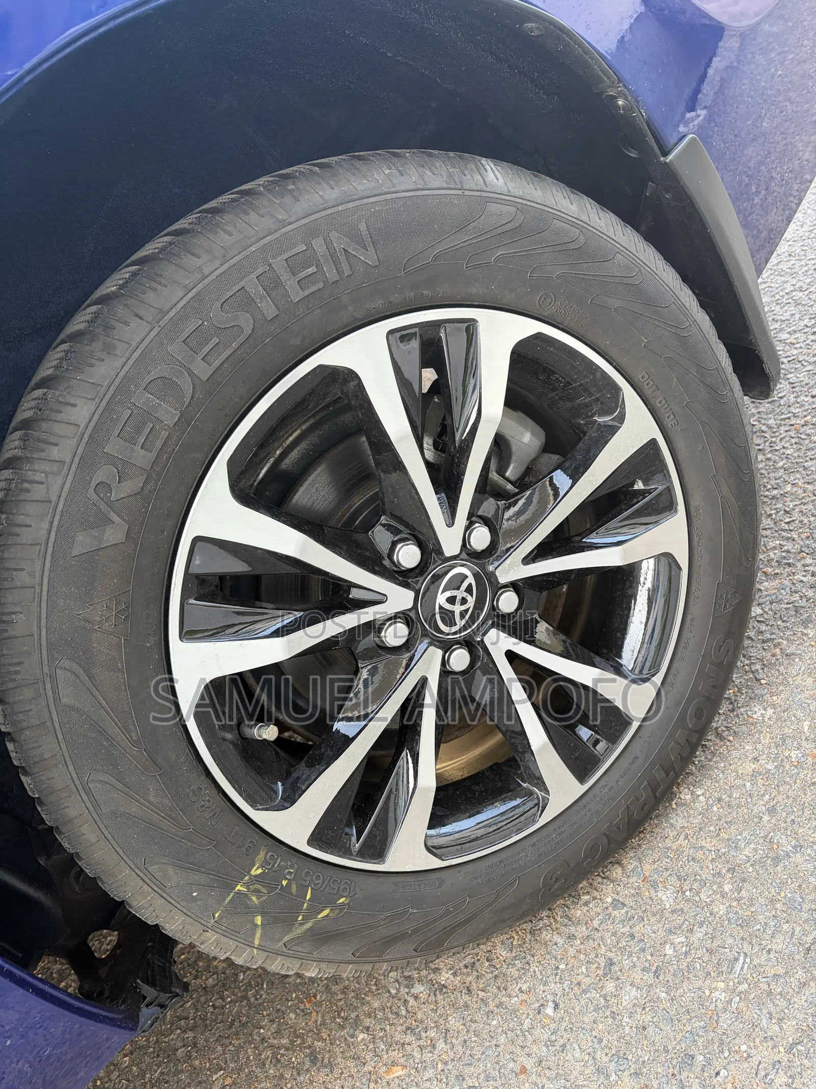 Toyota Corolla SE (1.8L 4cyl 6M) 2018 Blue