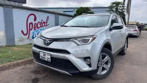 Toyota RAV4 LE 4dr SUV AWD (2.5L 4cyl 6A) 2015 Silver