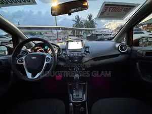 Ford Fiesta SE Sedan 2019 Red