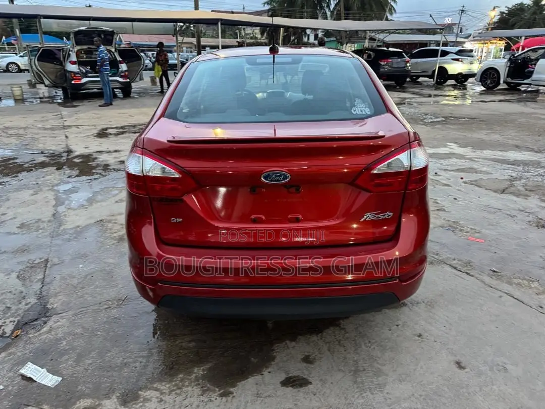 Ford Fiesta SE Sedan 2019 Red