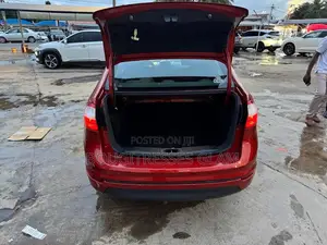 Ford Fiesta SE Sedan 2019 Red