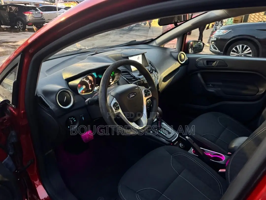 Ford Fiesta SE Sedan 2019 Red