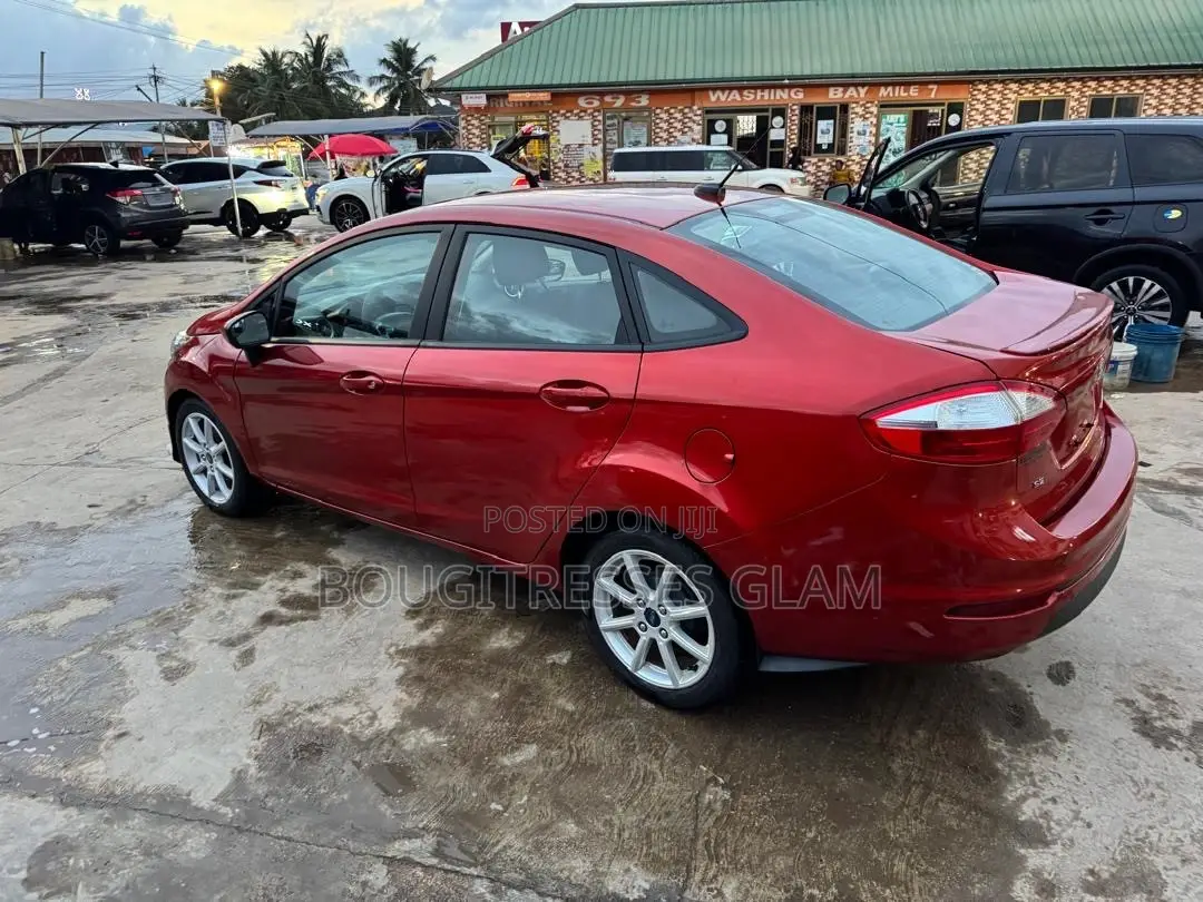 Ford Fiesta SE Sedan 2019 Red
