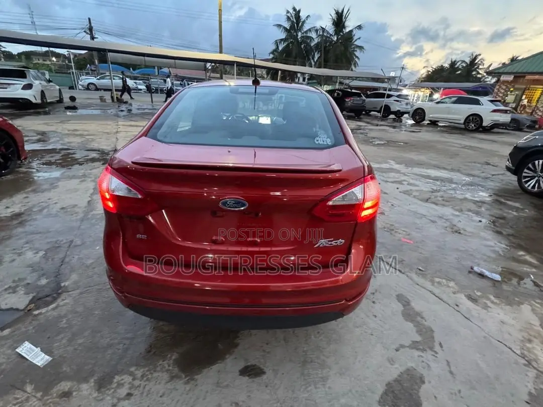 Ford Fiesta SE Sedan 2019 Red