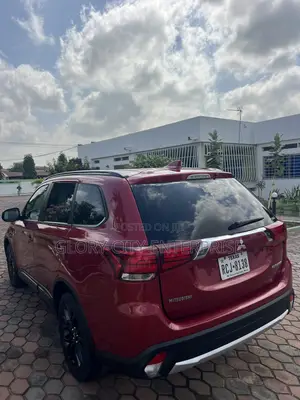 Mitsubishi Outlander 2018 Burgundy