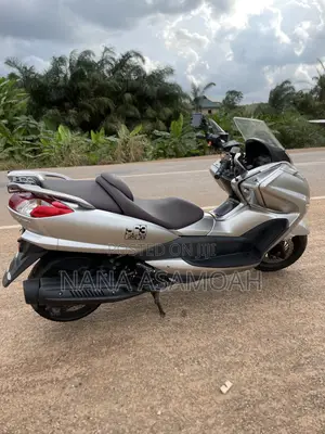 Yamaha Majesty 2022