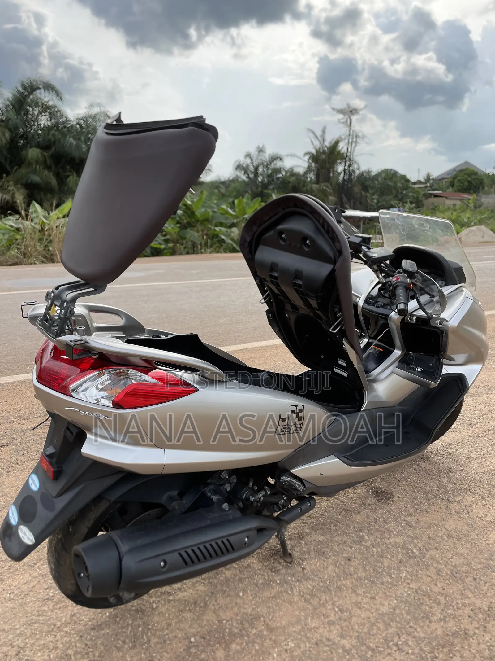 Yamaha Majesty 2022