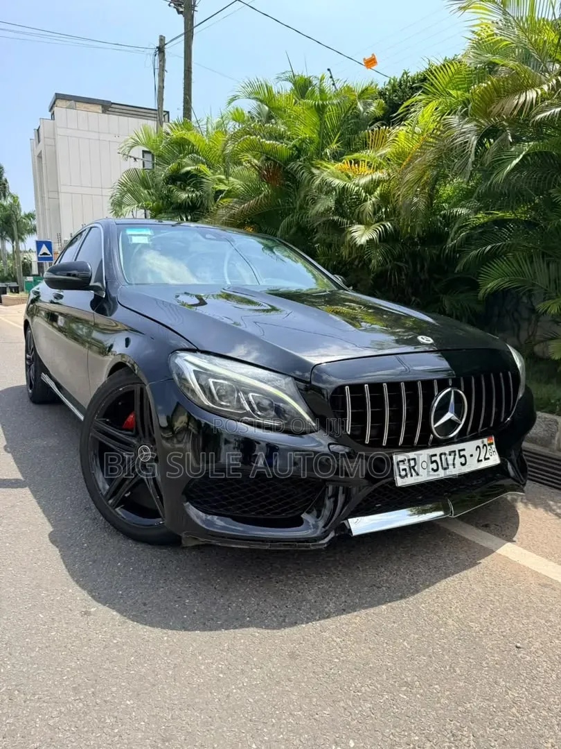 Mercedes-Benz C300 2021 Black