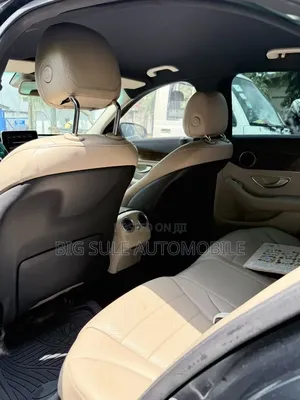 Mercedes-Benz C300 2021 Black