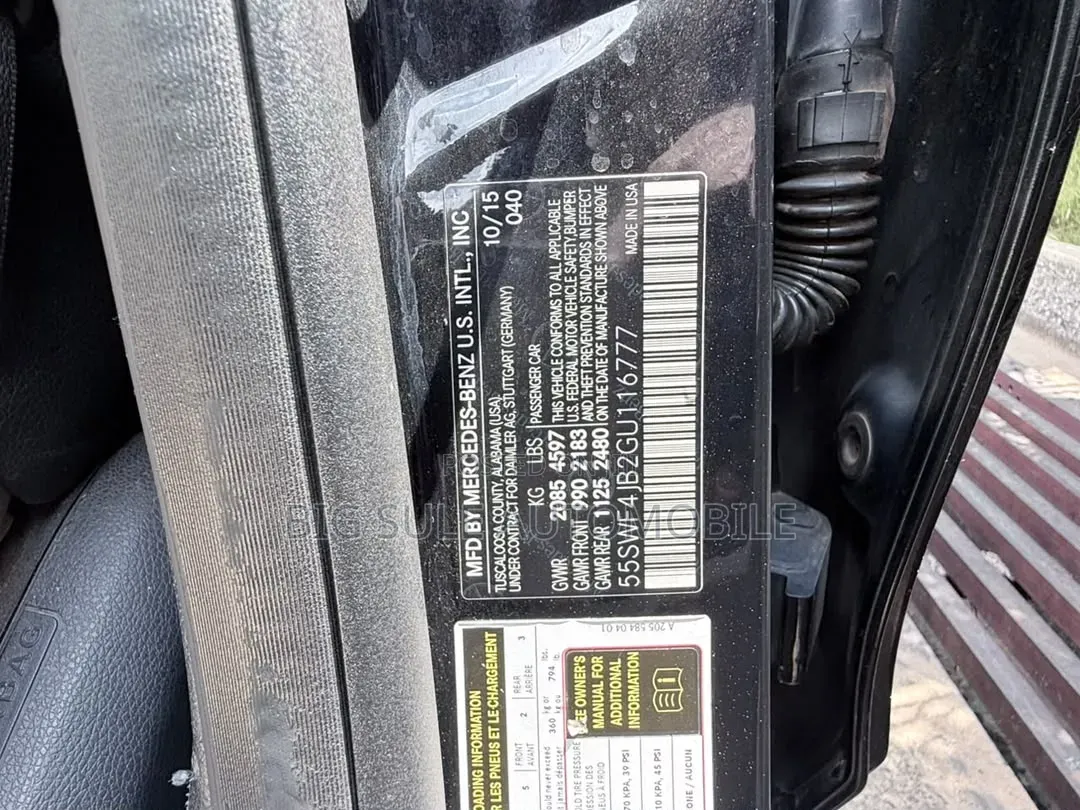 Mercedes-Benz C300 2021 Black