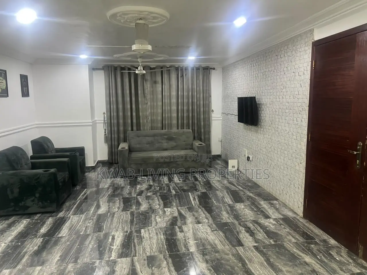 Furnished 2bdrm Apartment in Asylum Down for rent