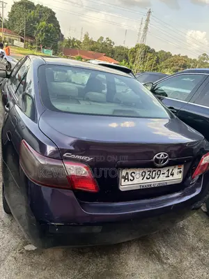 Toyota Camry LE 4dr Sedan (2.5L 4cyl 6AM) 2010 Purple