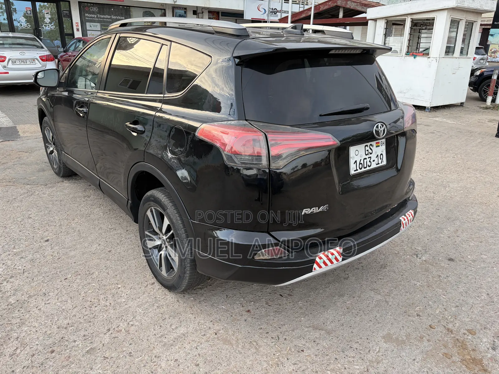 Toyota RAV4 LE FWD (2.5L 4cyl 6A) 2017 Black