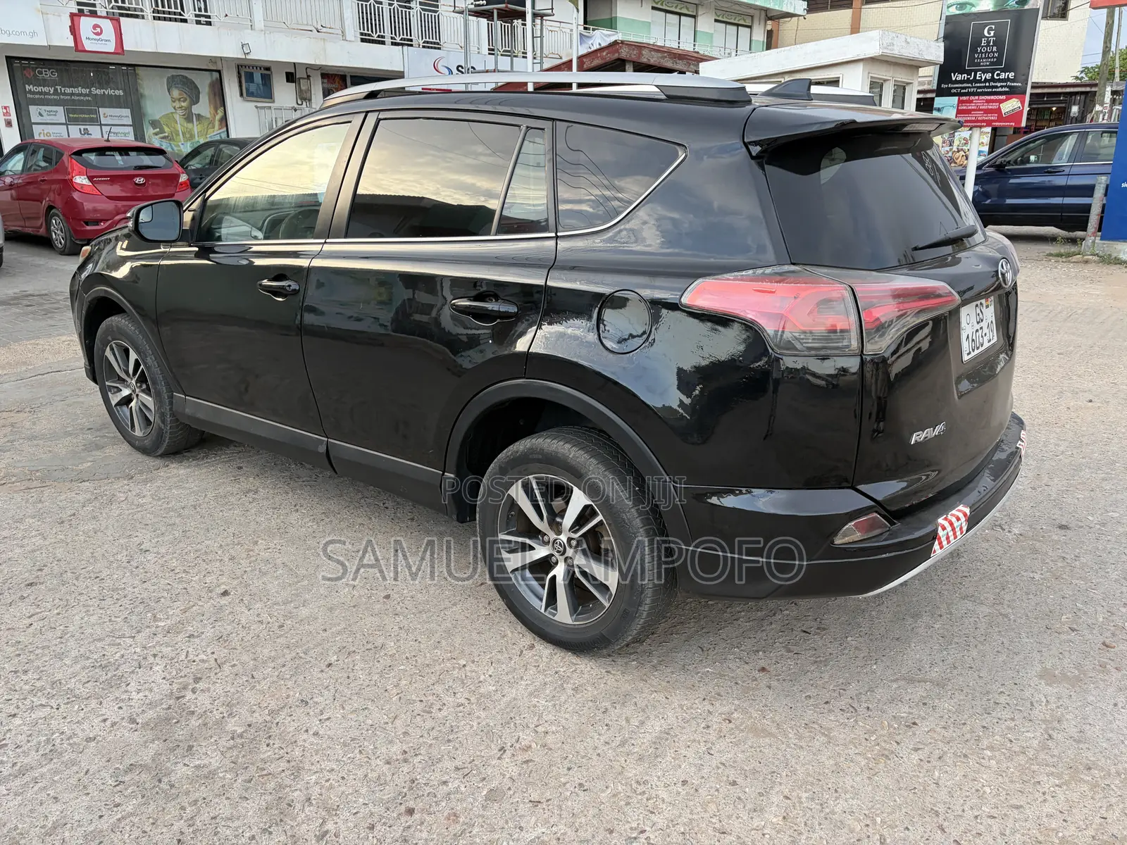 Toyota RAV4 LE FWD (2.5L 4cyl 6A) 2017 Black