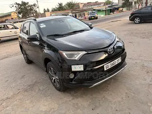 Toyota RAV4 LE FWD (2.5L 4cyl 6A) 2017 Black
