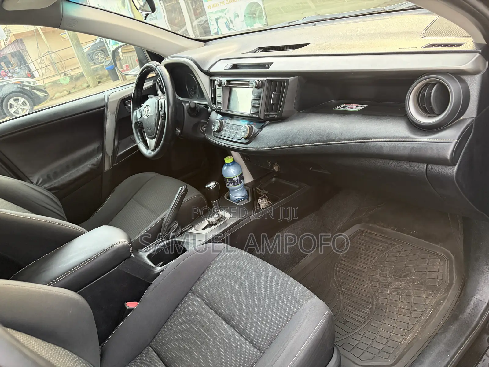 Toyota RAV4 LE FWD (2.5L 4cyl 6A) 2017 Black
