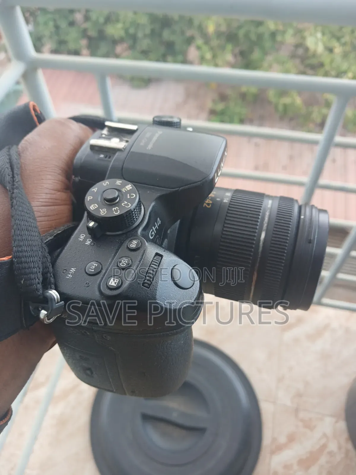 Panasonix Lumix GH4 + Lens 14-42mm