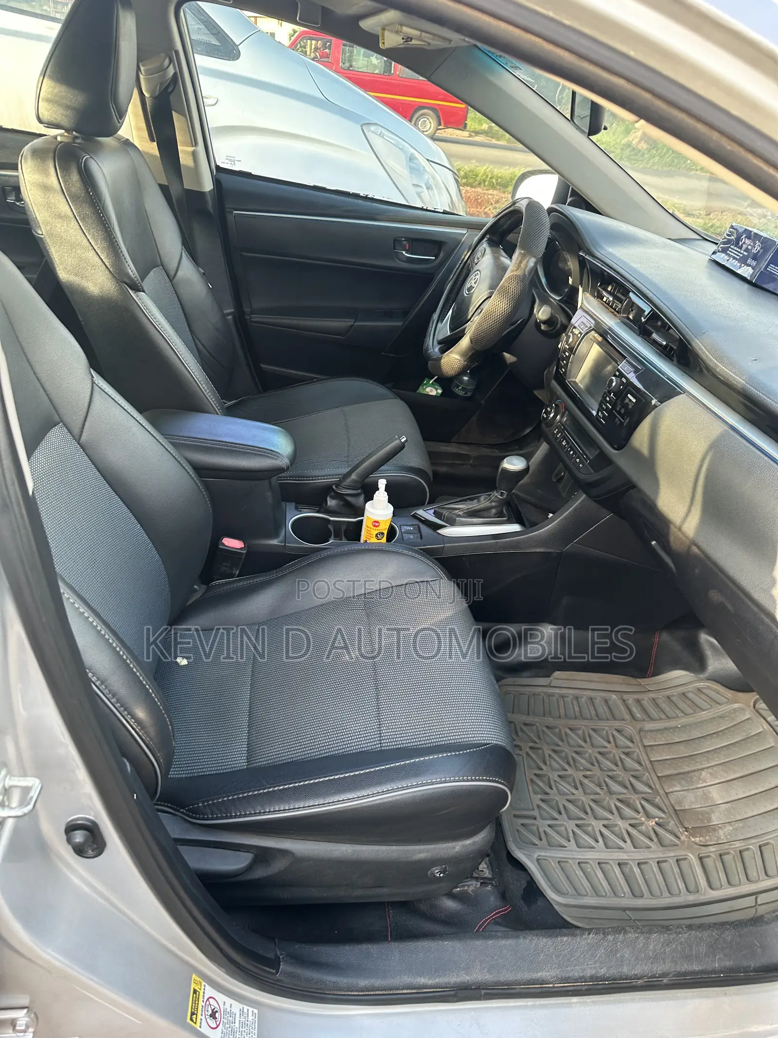 Toyota Corolla S 4dr Sedan (1.8L 4cyl CVT) 2015 Silver