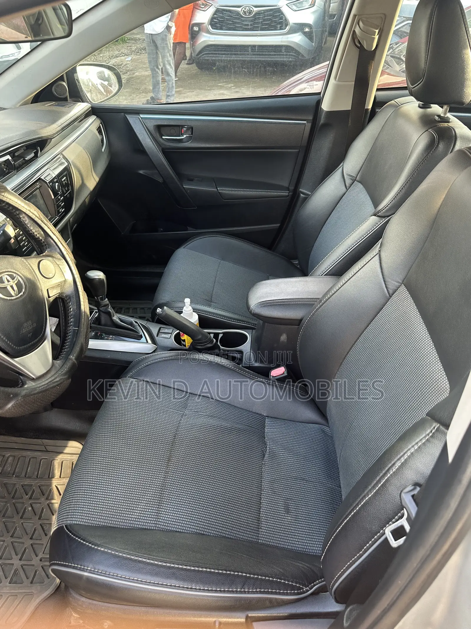 Toyota Corolla S 4dr Sedan (1.8L 4cyl CVT) 2015 Silver