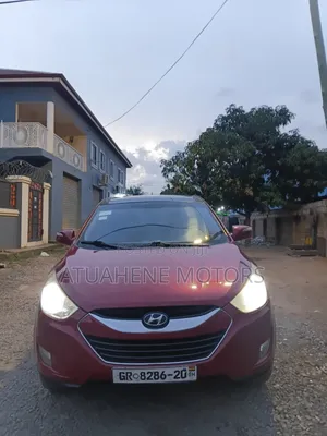 Hyundai Tucson 2013 Red