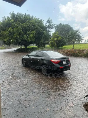 Toyota Corolla 2016 Black