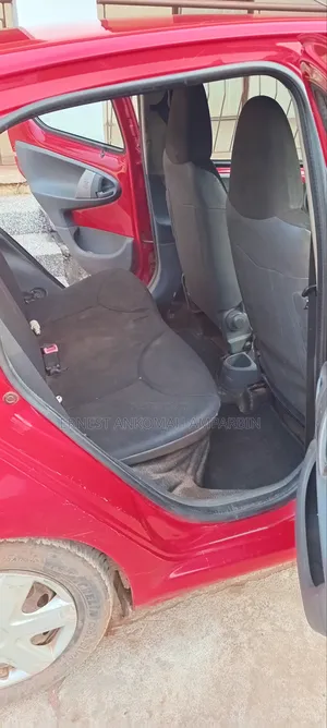 Toyota Aygo 2010 Red