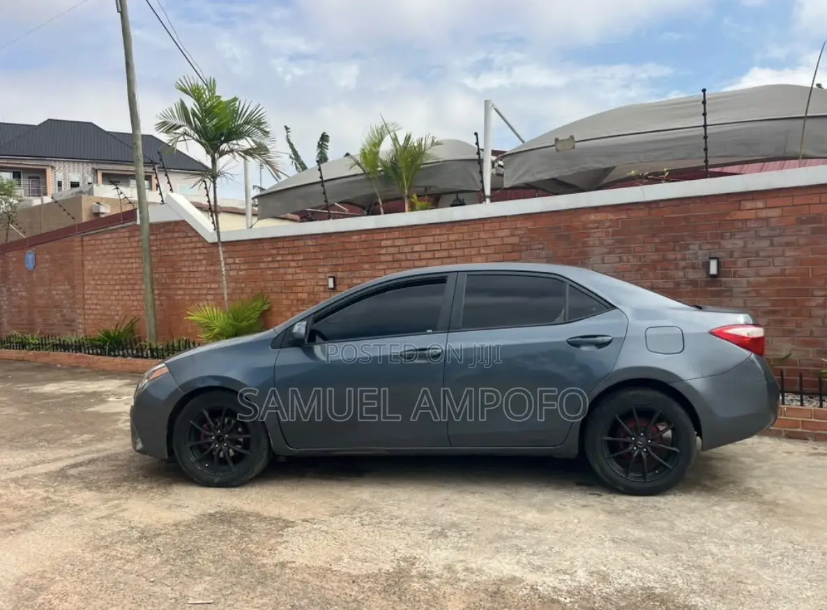 Toyota Corolla LE Eco Plus 4dr Sedan (1.8L 4cyl CVT) 2014 Gray