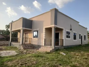 4bdrm House in Abuakwa, Atwima Nwabiagya for rent