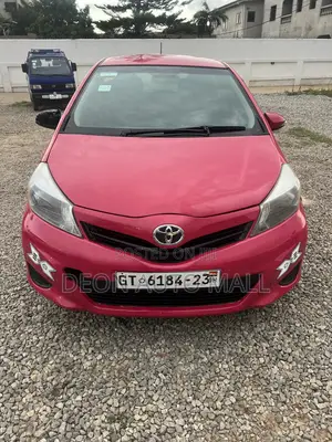 Toyota Vitz 1.3 FWD 5dr 2012 Pink
