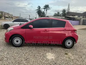 Toyota Vitz 1.3 FWD 5dr 2012 Pink