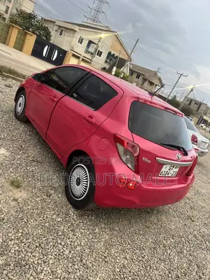 Toyota Vitz 1.3 FWD 5dr 2012 Pink