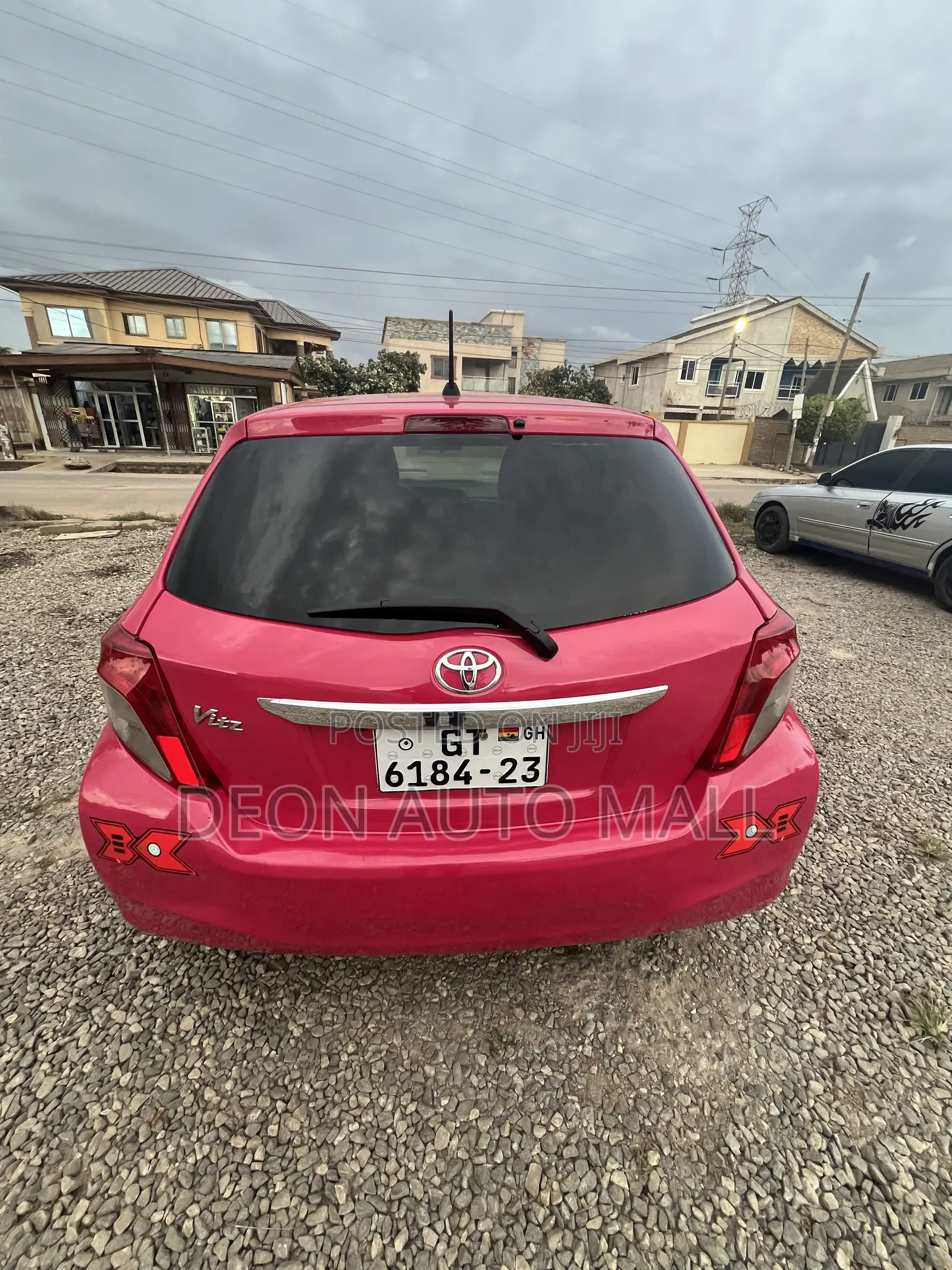 Toyota Vitz 1.3 FWD 5dr 2012 Pink