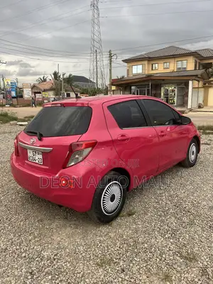 Toyota Vitz 1.3 FWD 5dr 2012 Pink