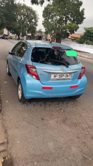 Toyota Vitz 1.5 FWD 5dr 2017 Blue