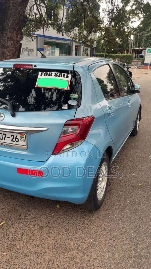 Toyota Vitz 1.5 FWD 5dr 2017 Blue