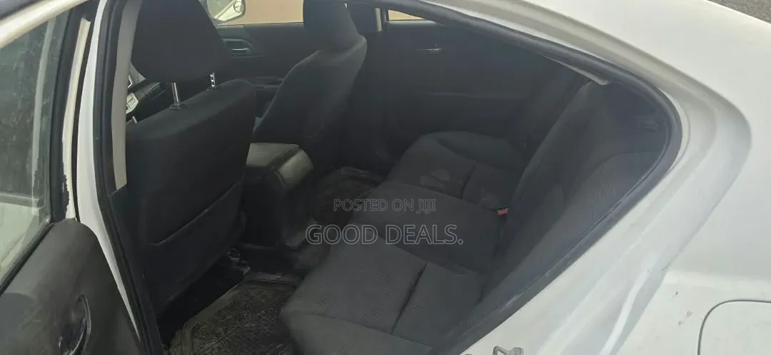 Toyota Vitz 1.5 FWD 5dr 2017 Blue