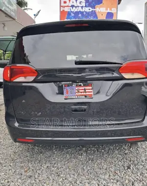 Chrysler Pacifica 2021 Black