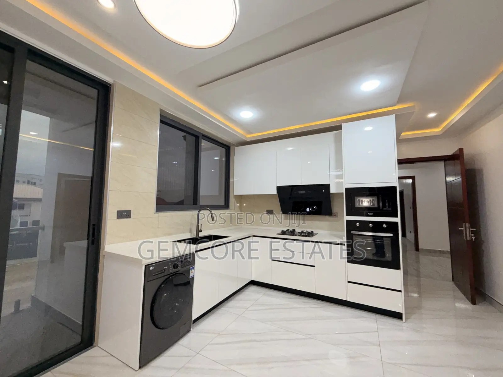 2bdrm Apartment in Adjiringanor, East Legon for sale