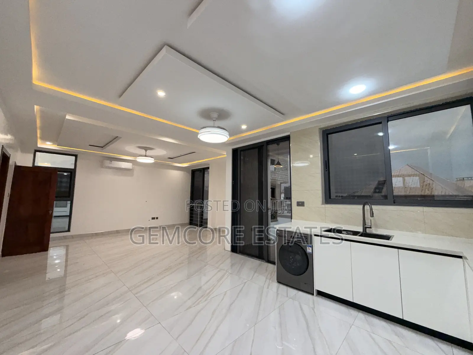 2bdrm Apartment in Adjiringanor, East Legon for sale