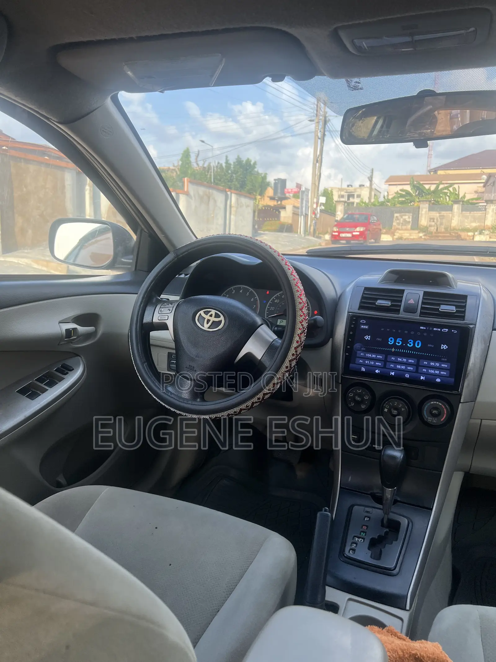 Toyota Corolla 2013 Gold
