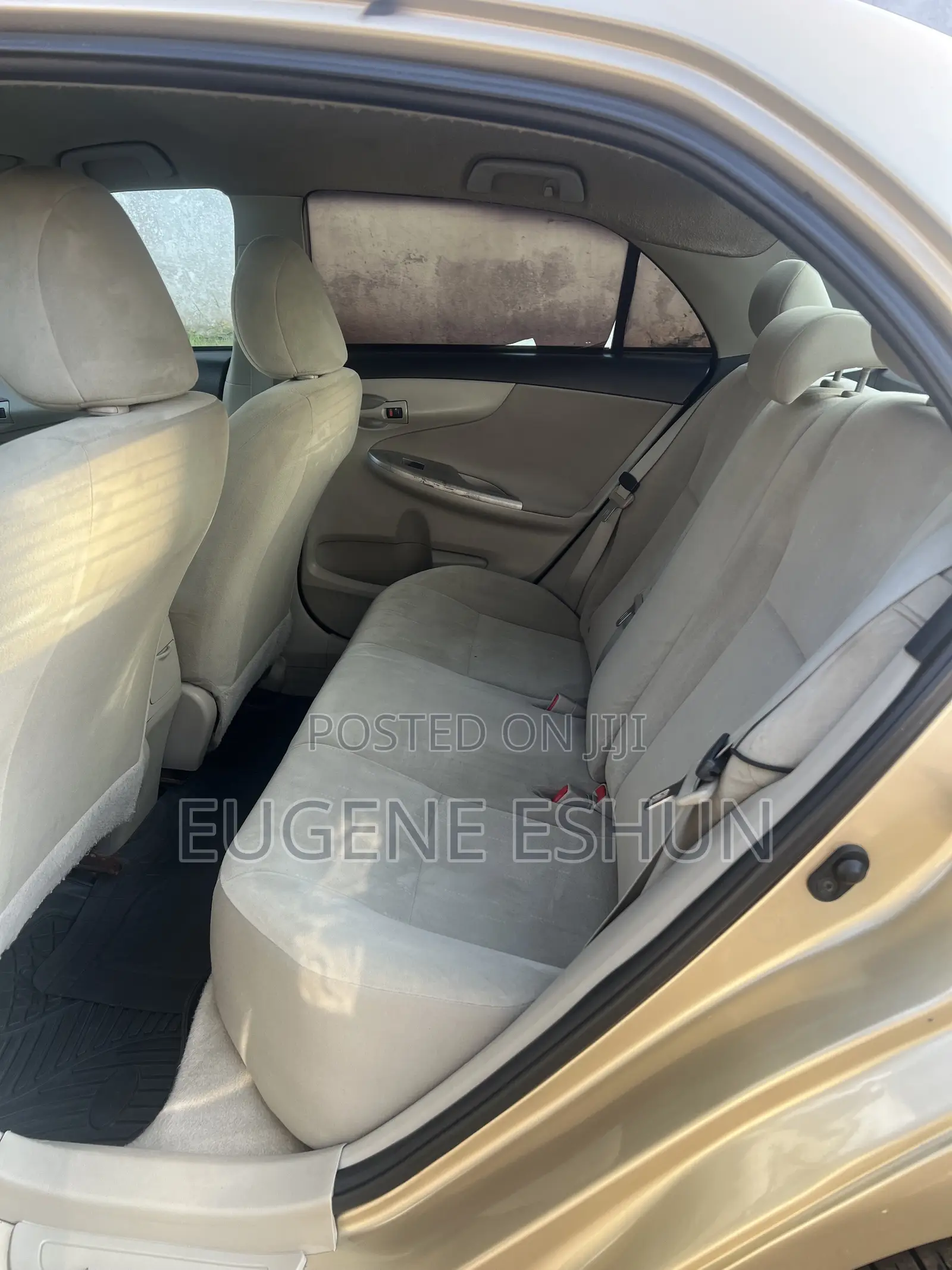 Toyota Corolla 2013 Gold