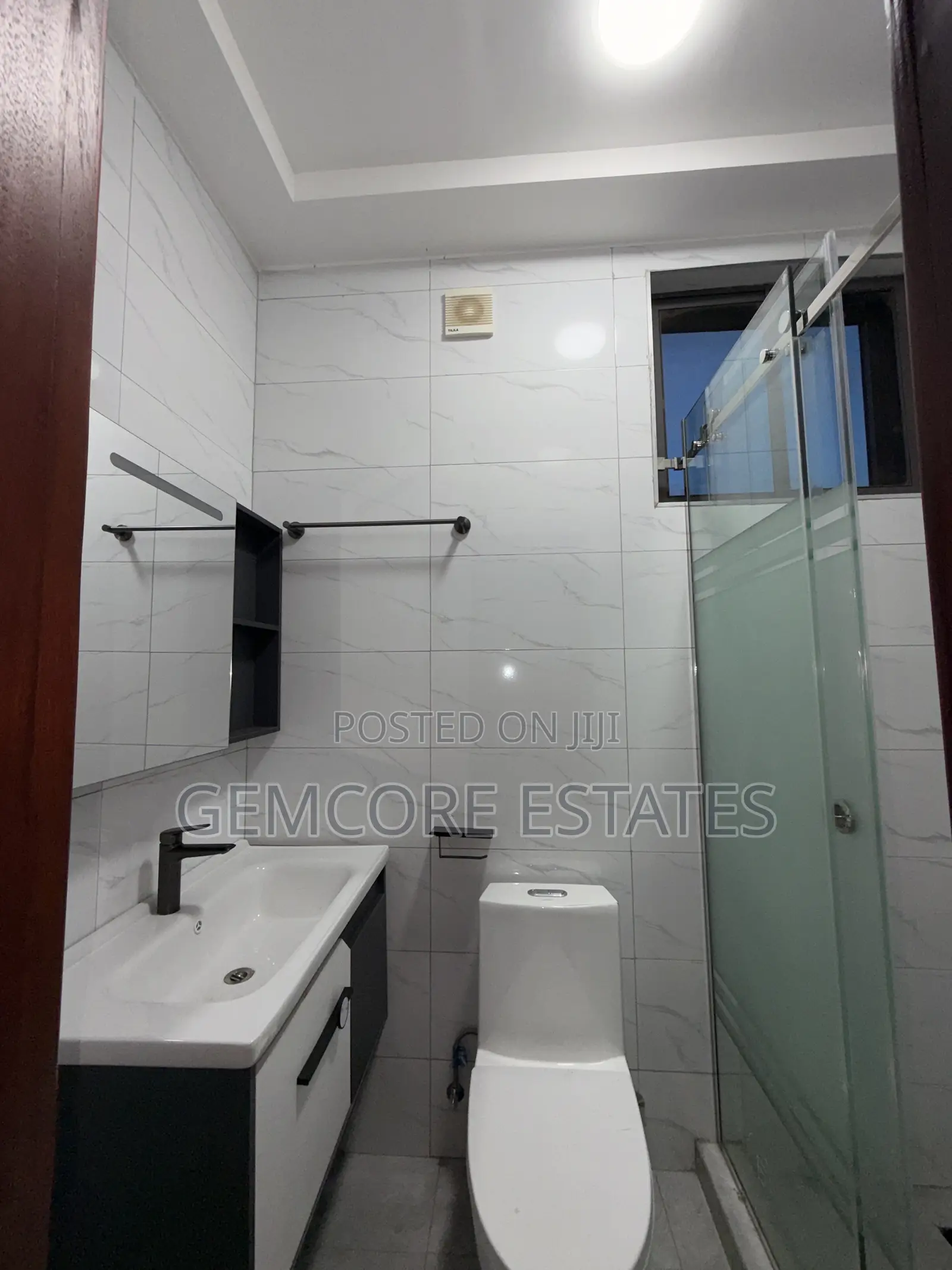 3bdrm Apartment in Adjiringanor, East Legon for sale