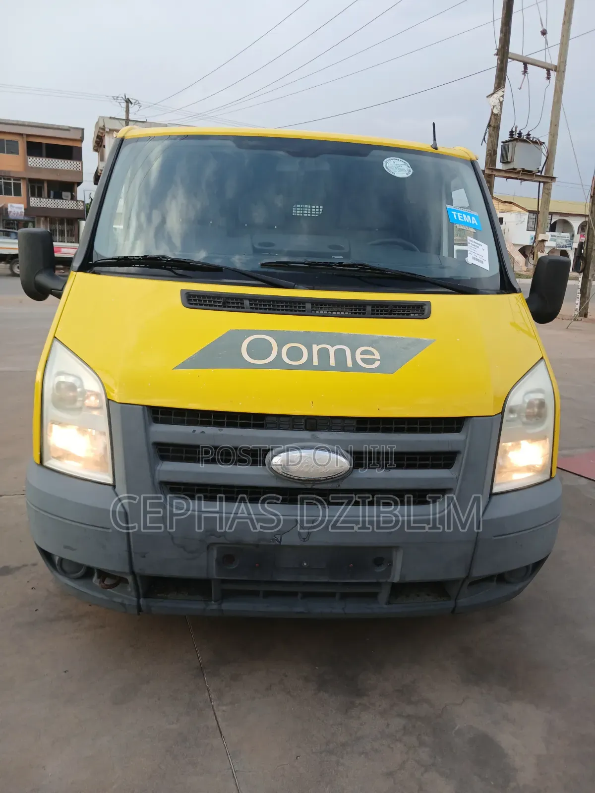 Ford Transit 2012 Yellow