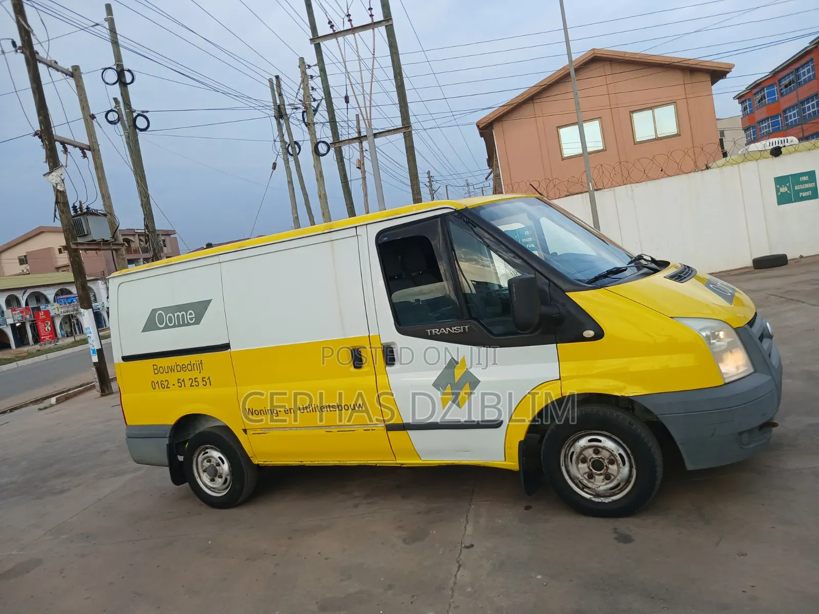 Ford Transit 2012 Yellow