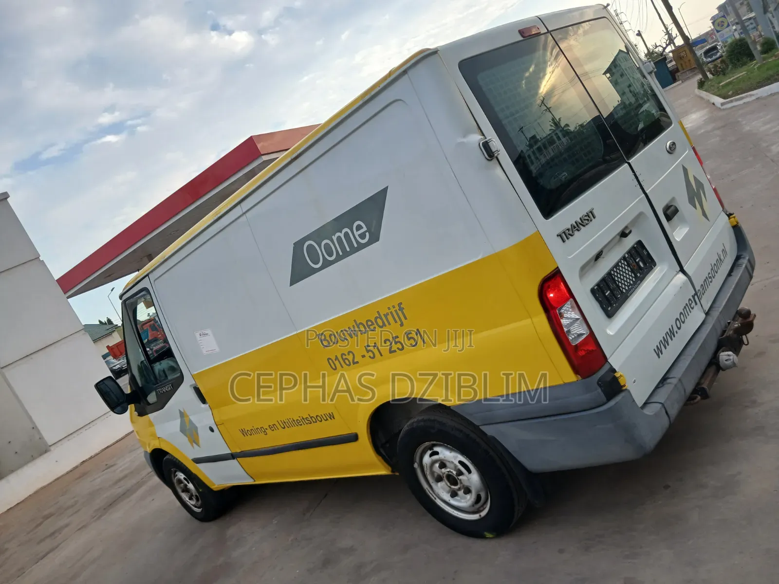 Ford Transit 2012 Yellow