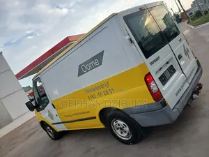 Ford Transit 2012 Yellow